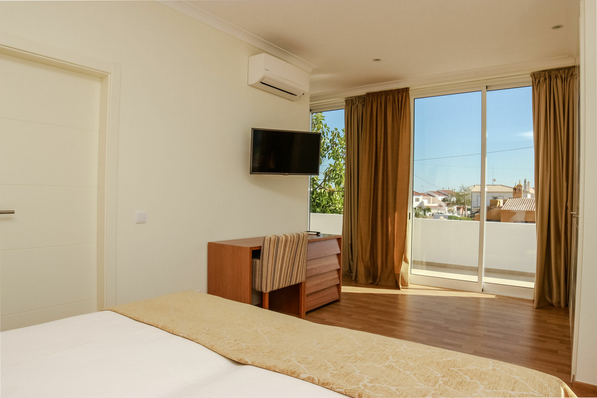 Lagoa Hotel Екстериор снимка